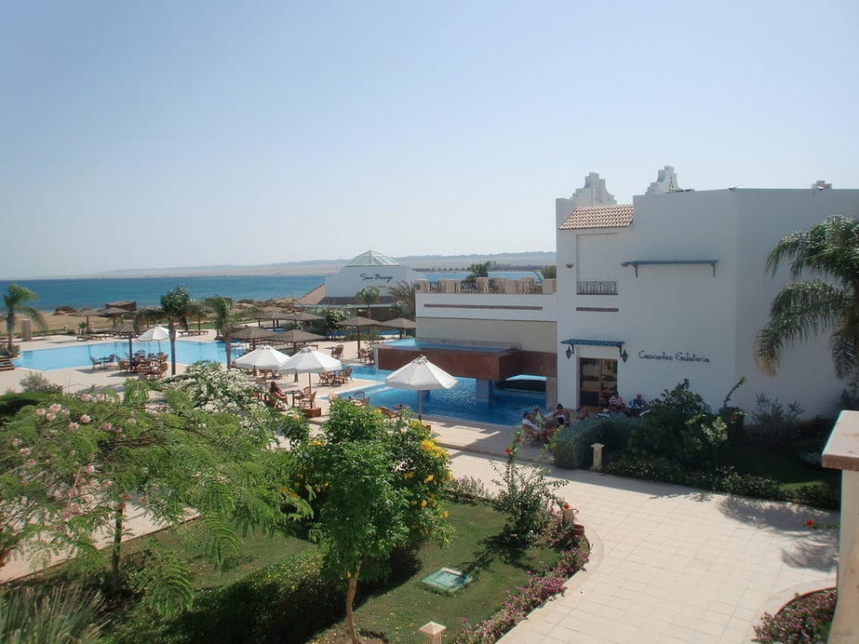 Wasserfallbar mit Pool Lahami Bay Beach Resort
