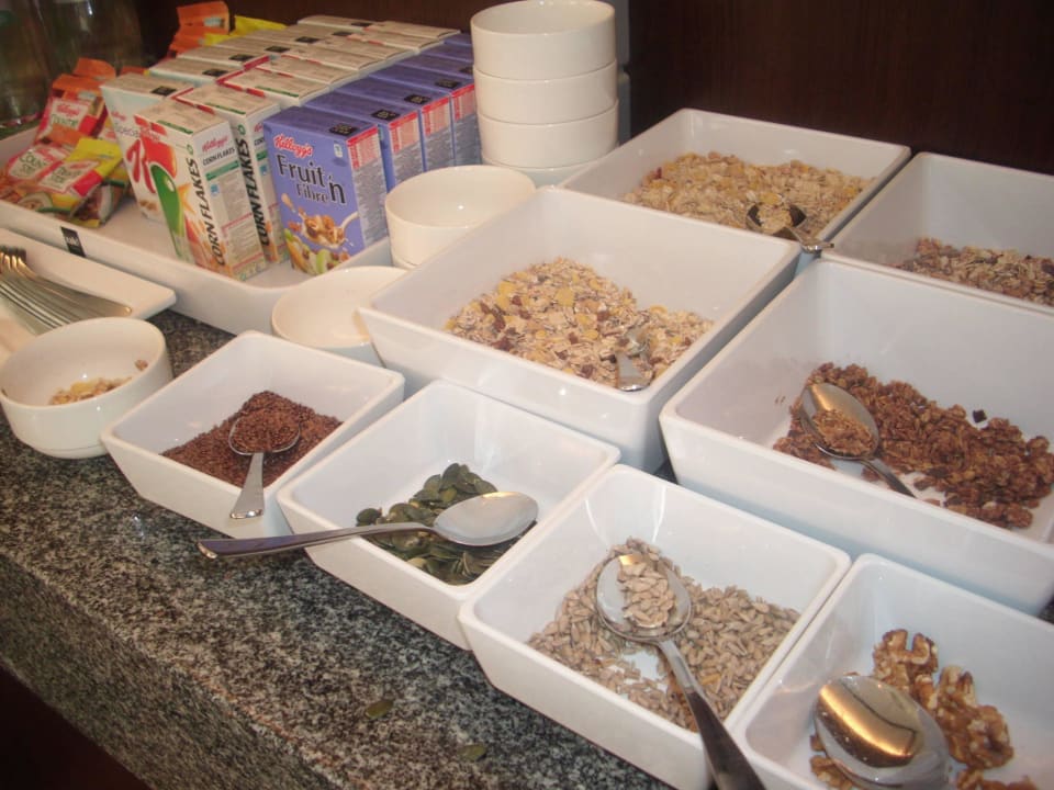 Teil vom Frühstücksbüffet Hotel NH Fürth Nürnberg