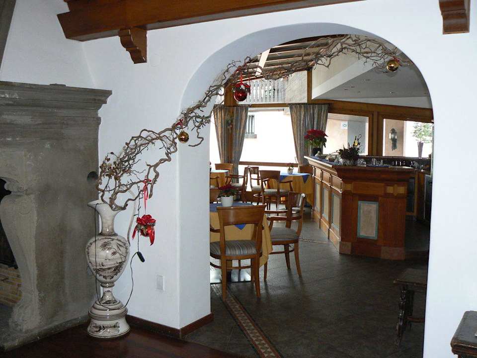 Wejście do tawerny Hotel Trunka Lunka