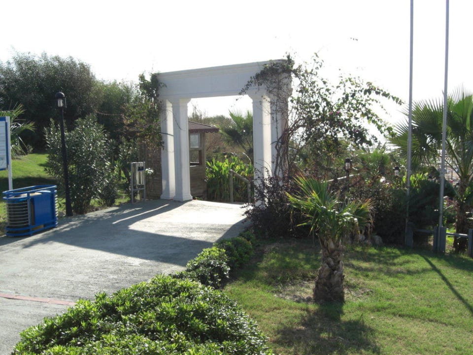 Weg zum Strand Trendy Aspendos Beach Hotel