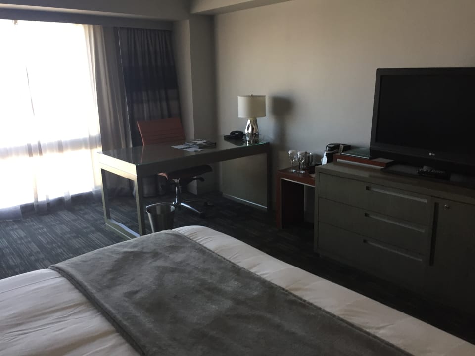 Zimmer Loews Hollywood Hotel