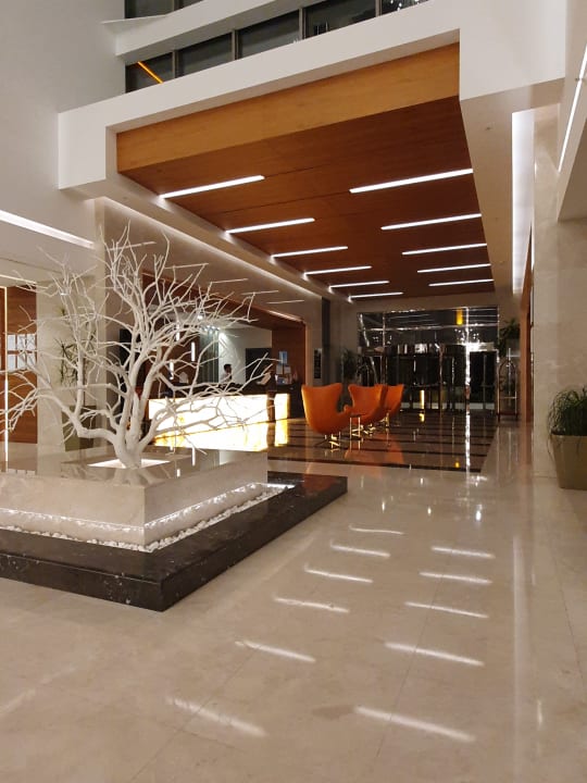 Lobby Side Sunport Hotel & Spa