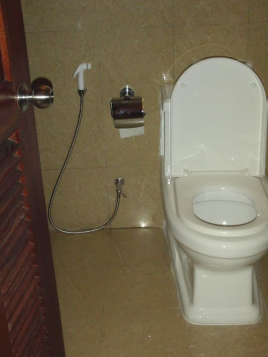 Toilette in der Bar ROBINSON MALDIVES