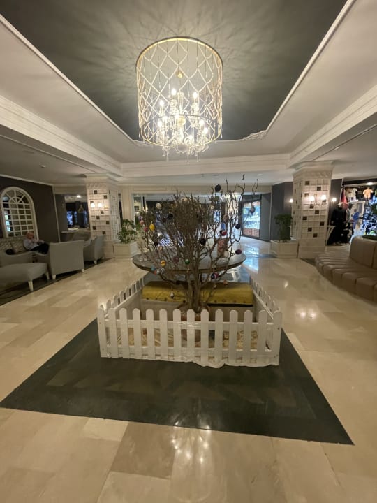 Lobby Bella Resort & Spa