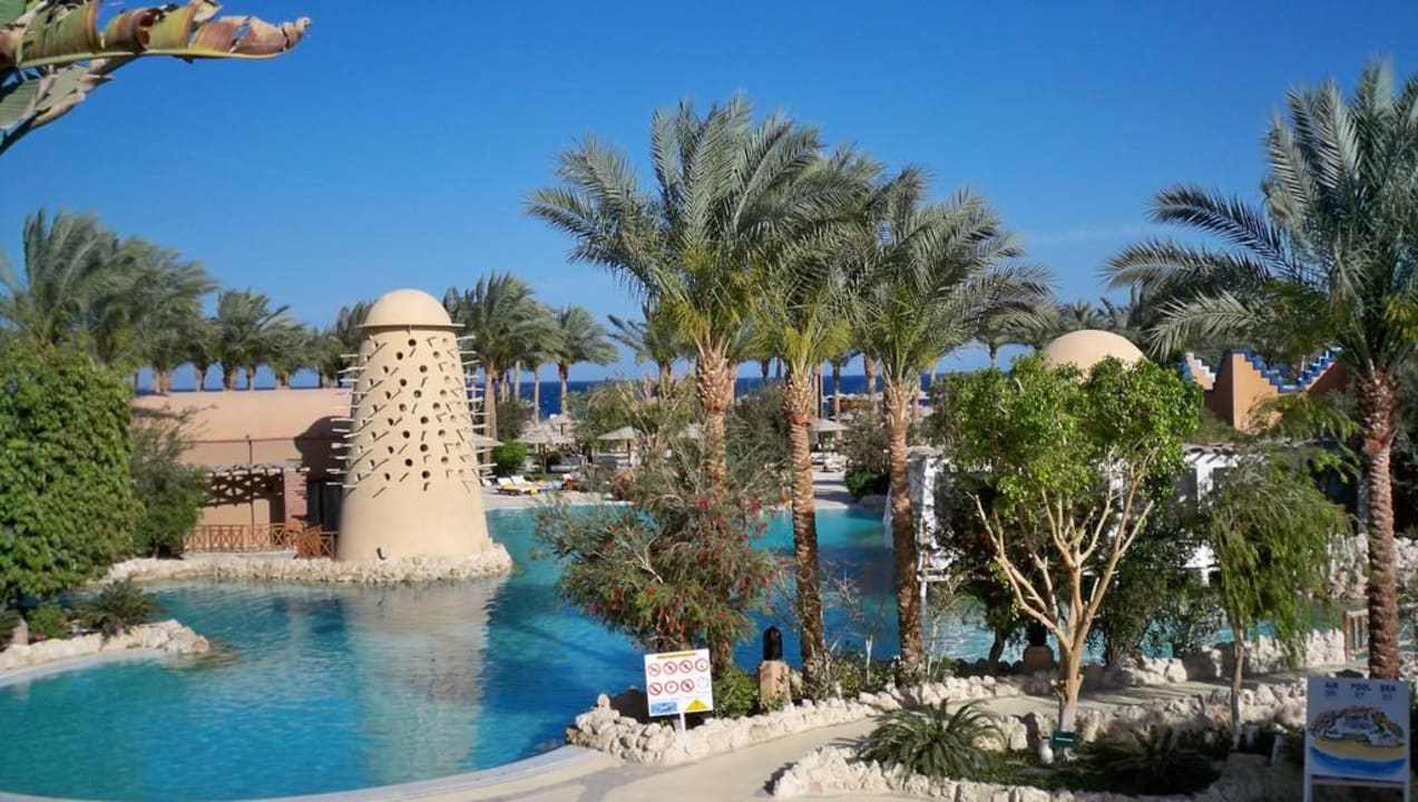 Der schöne Hauptpool, von der Terrasse aus Grand Makadi