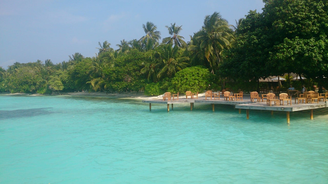 Insel von der Lagunenseite Kuramathi Maldives