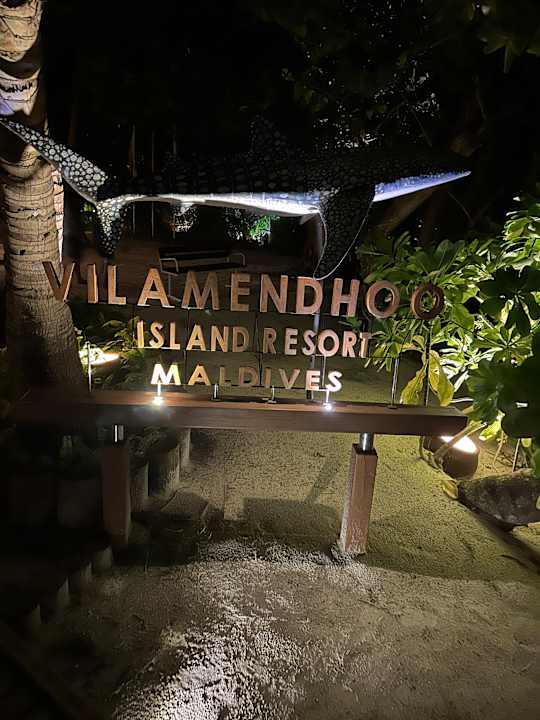 Außenansicht Vilamendhoo Island Resort & Spa