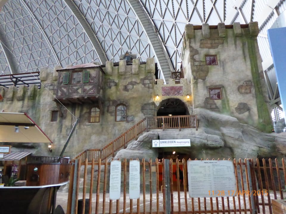 Zimmer der "Hafenstadt" Tropical Islands Resort