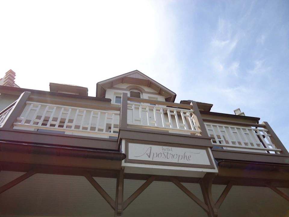 Fassadenblick Hotel Apostrophe