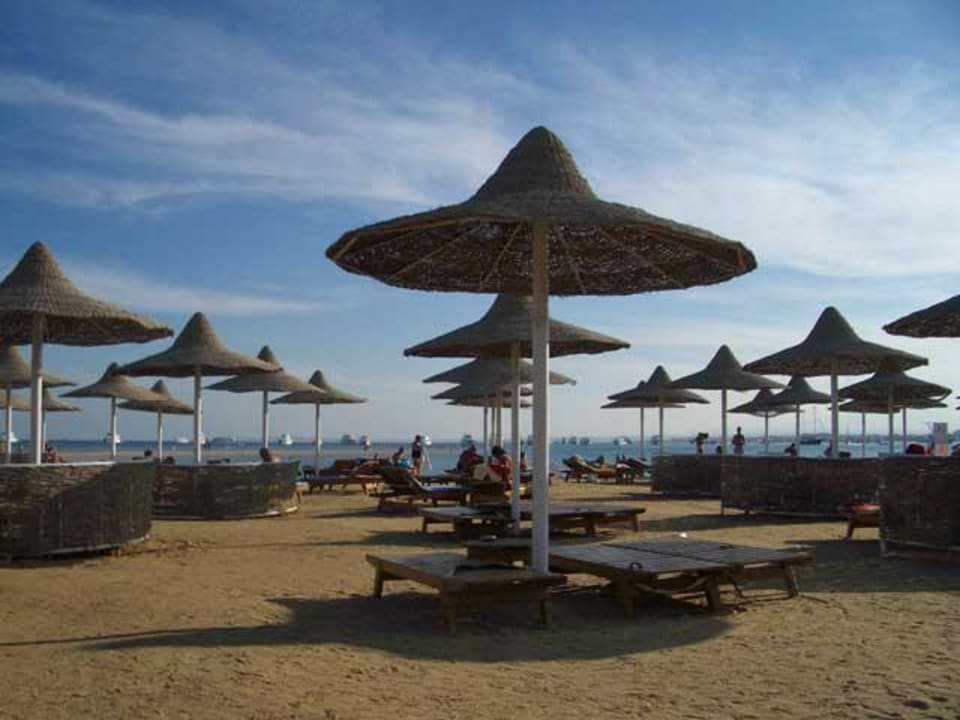 Der Strand am Morgen Siva Grand Beach