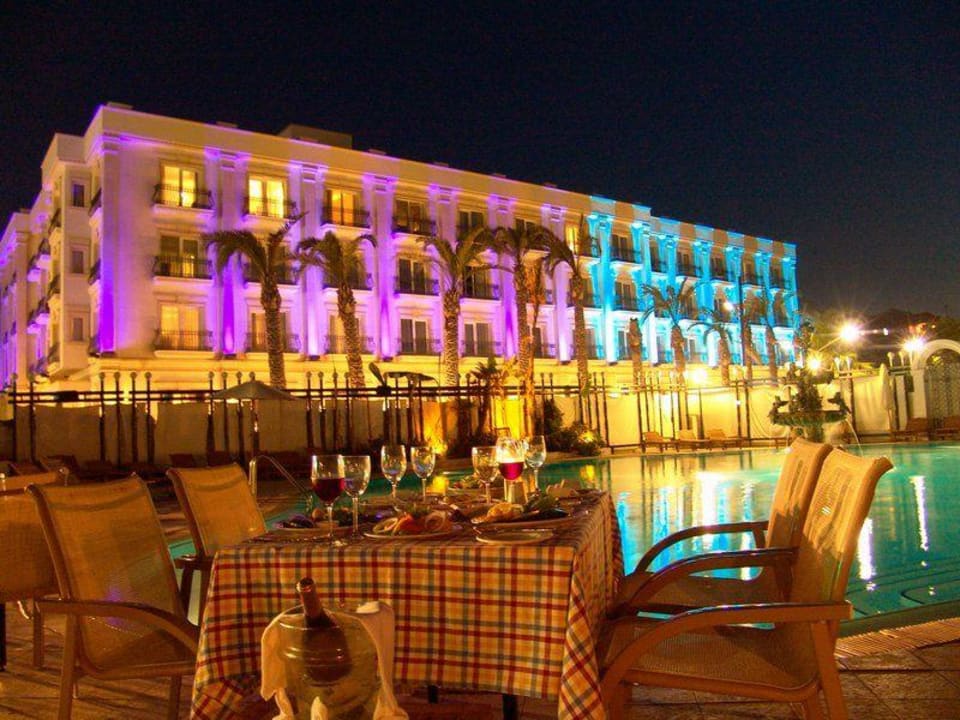 Outside picture Rocks Hotel & Casino