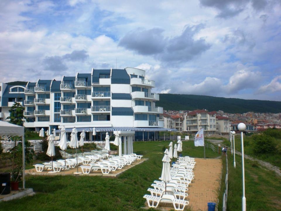 Außenanlage Hotel Sineva Beach