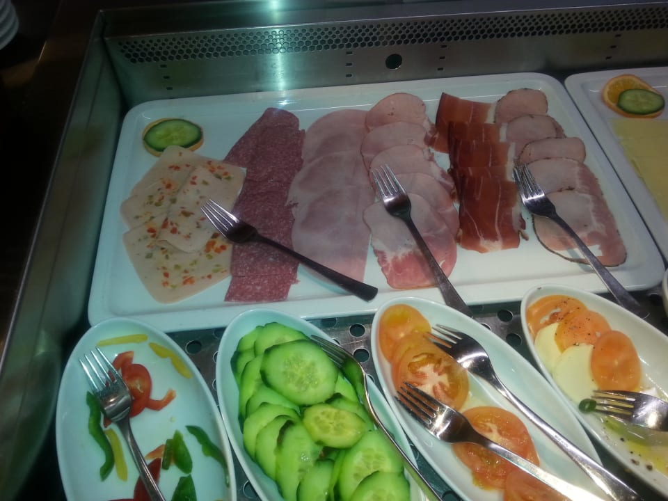 Teil vom Frühstücksbuffet IntercityHotel Mannheim