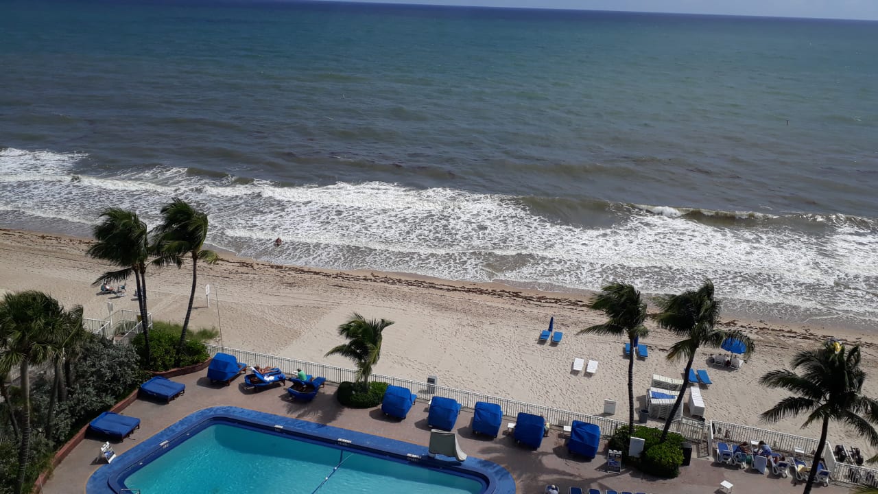 Strand Hotel Ocean Sky Beach Resort