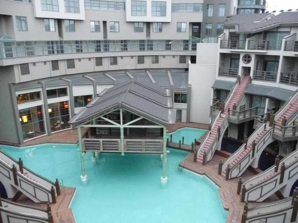 Widok z wewnętrznego balkonu Limak Lara Deluxe Hotel & Resort