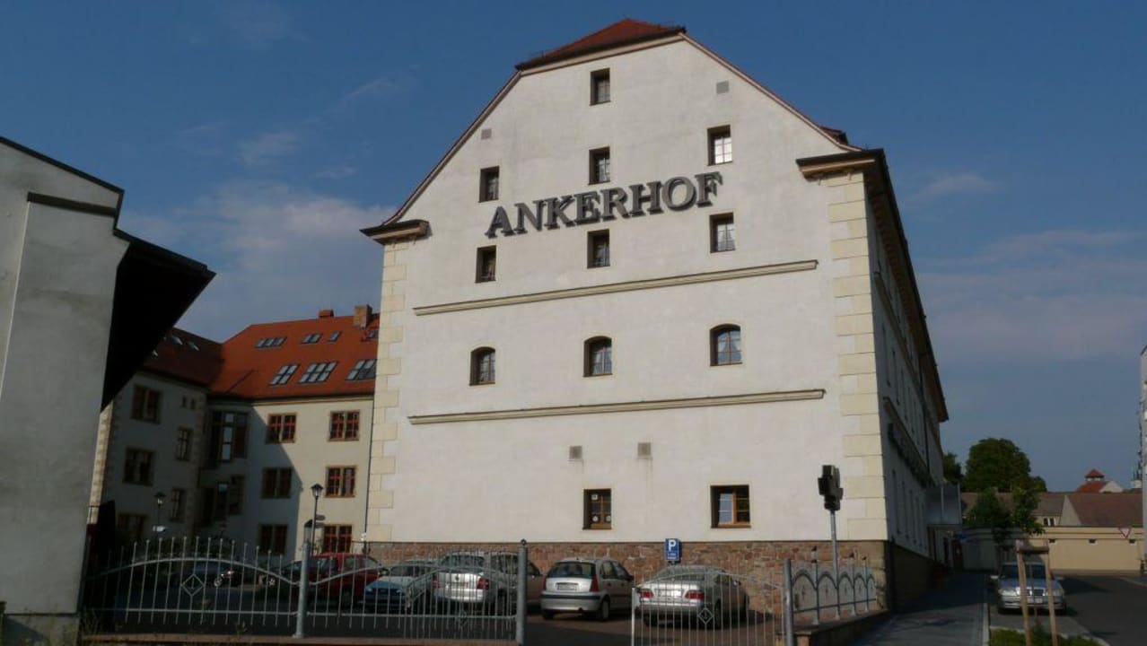 Hotel Ankerhof vom Parkplatz gesehen Hotel Ankerhof