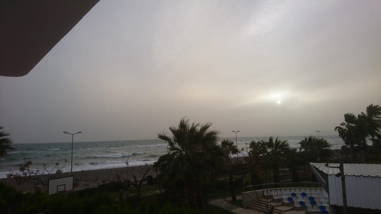 Blick vom Balkon aufs Meer Gümüldür Mavi Deniz Otel