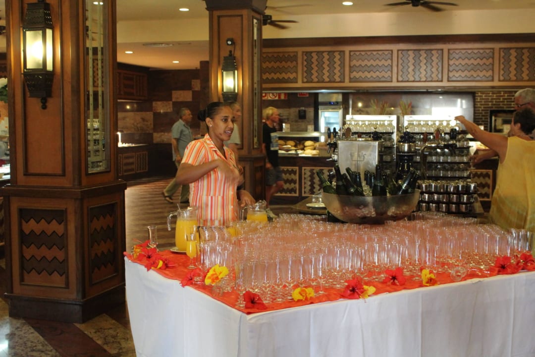 Sekt am Sonntag! Hotel Riu Karamboa