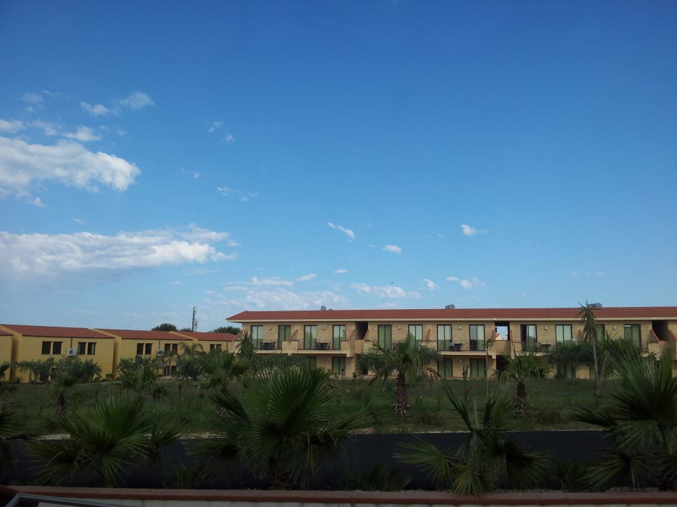 Vue d'un batiment sur 2 étages Hotel & Resort L'Oasi di Selinunte