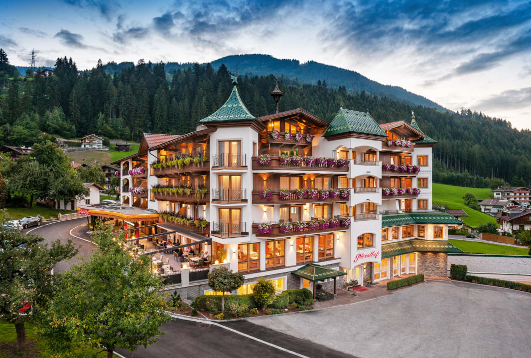 Außenansicht Platzlhof - Mein Hotel im Zillertal
