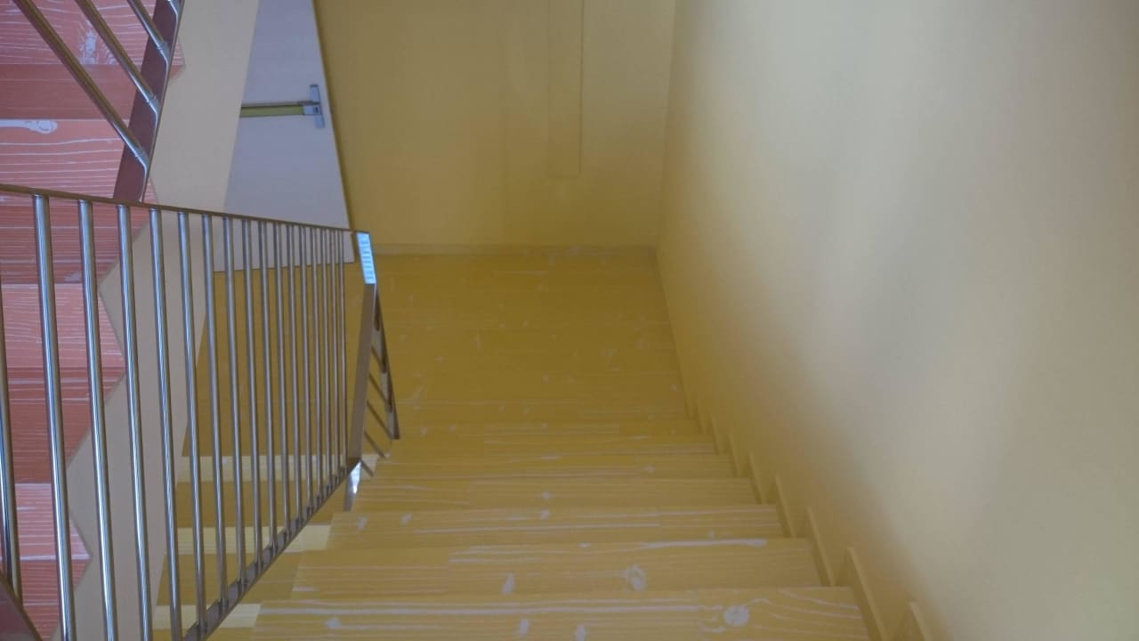 Kolorowa klatka schodowa - Ip Son Moll Sentits Hotel & Spa