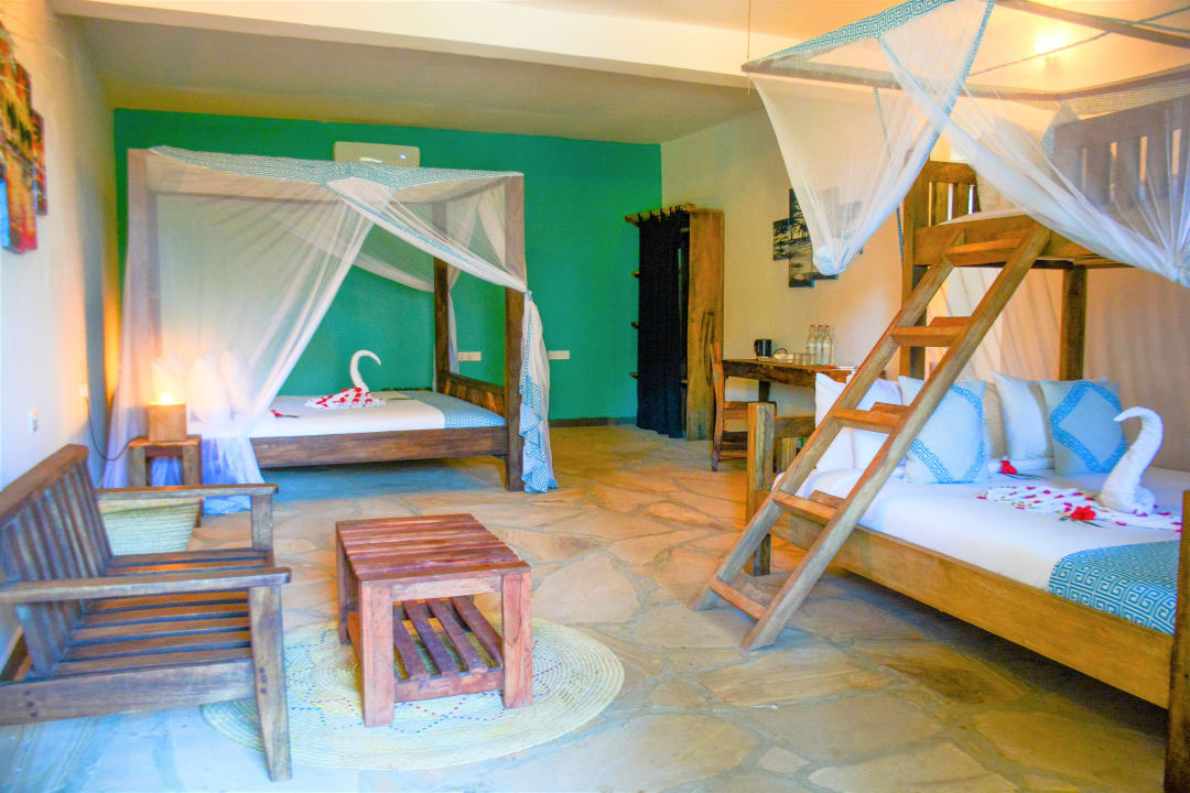 Zimmer Reef & Beach Resort