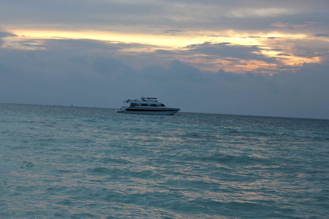 Strand Meeru Maldives Resort Island