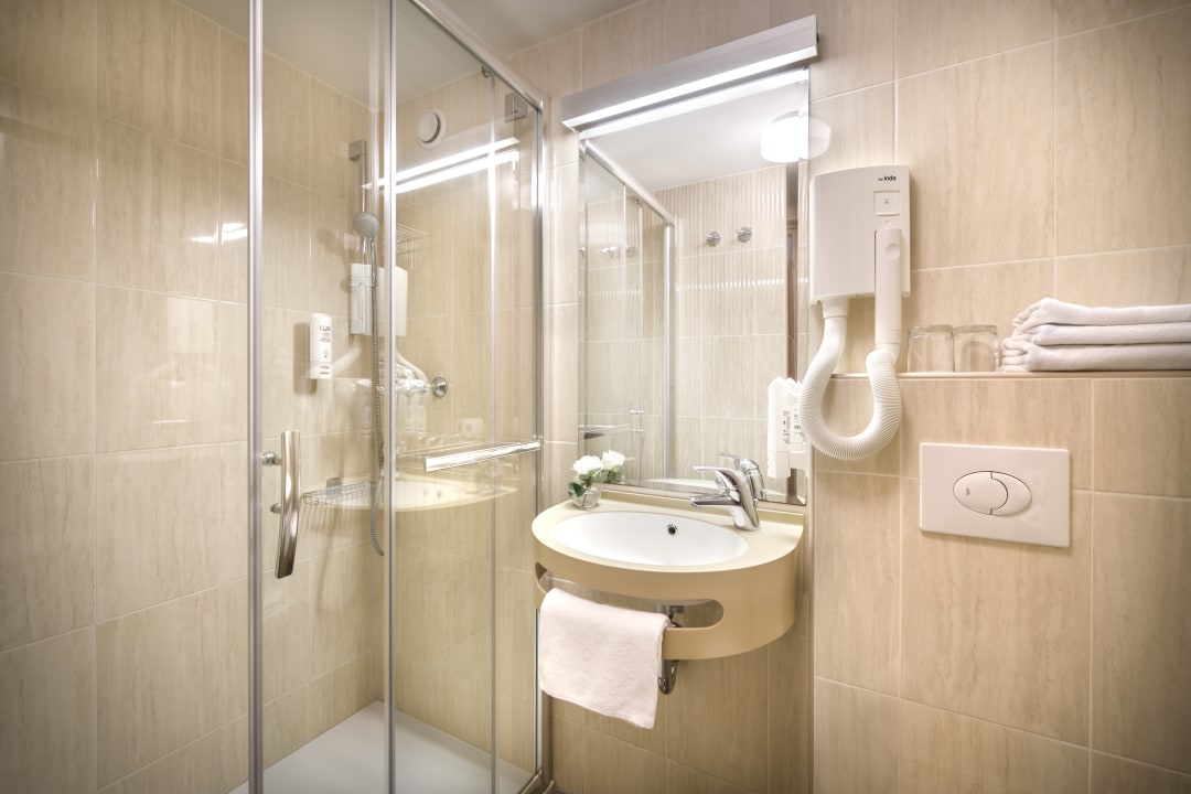 Zimmer Lopar Family Hotel