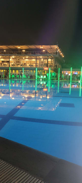 Pool Mira Meridia Beach Hotel