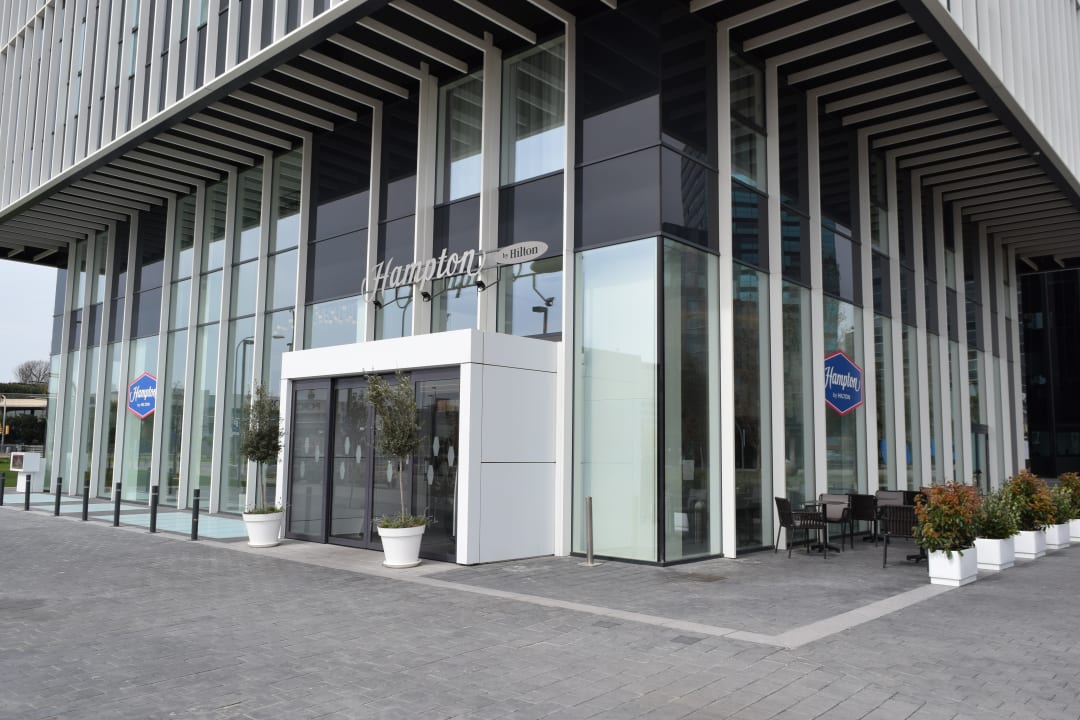 Außenansicht Hampton By Hilton Barcelona Fira Gran Via