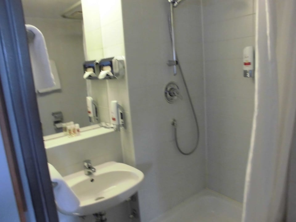 Dusche Leonardo Hotel Nürnberg