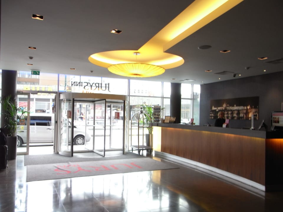 Rezeption und Eingang Botanique Hotel Prague