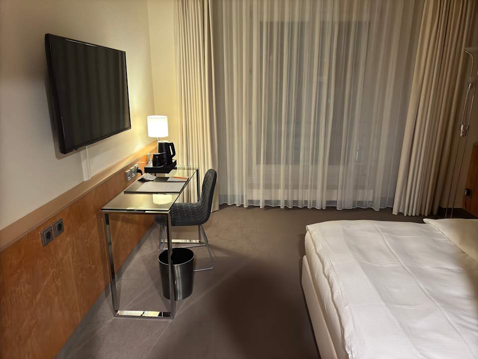 Zimmer Lindner Düsseldorf Airport, part of JdV by Hyatt