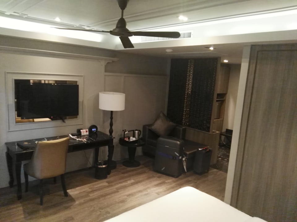 Zimmer De Chai the Deco Hotel