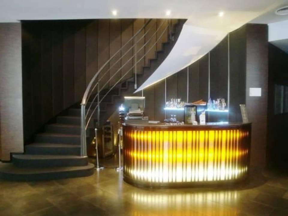 Kl. Bar AC Hotel Carlton Madrid by Marriott