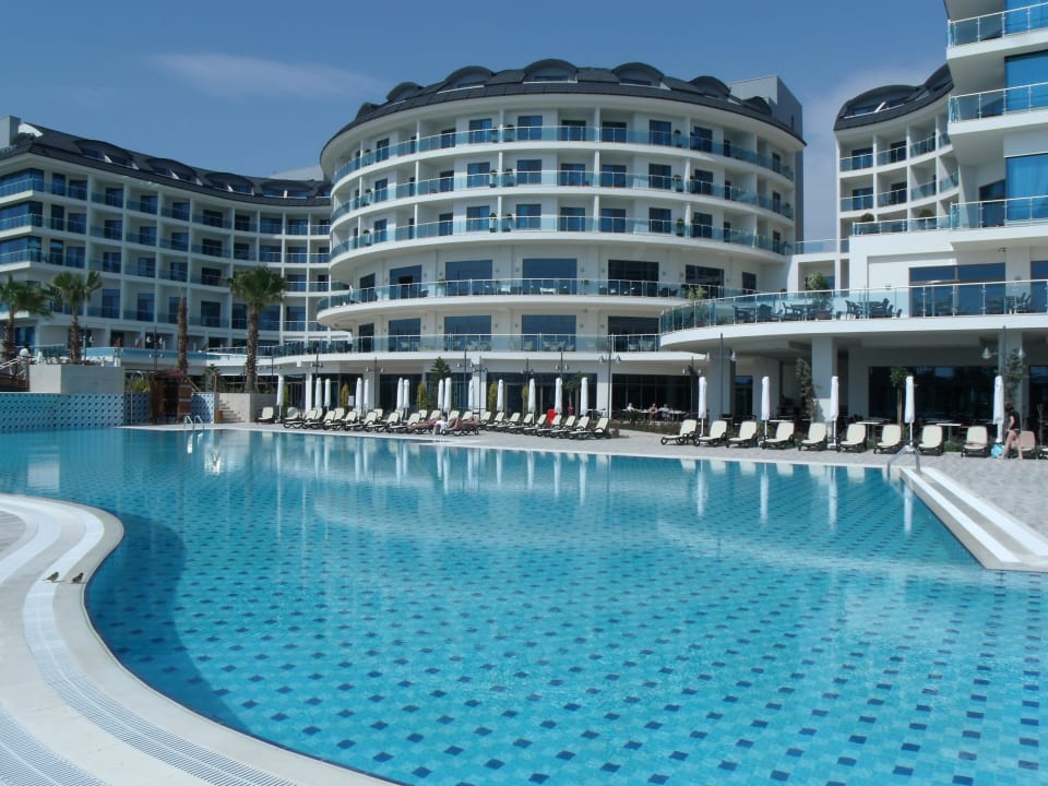 Gesamtansicht Commodore Elite Suites & Spa - Adults only