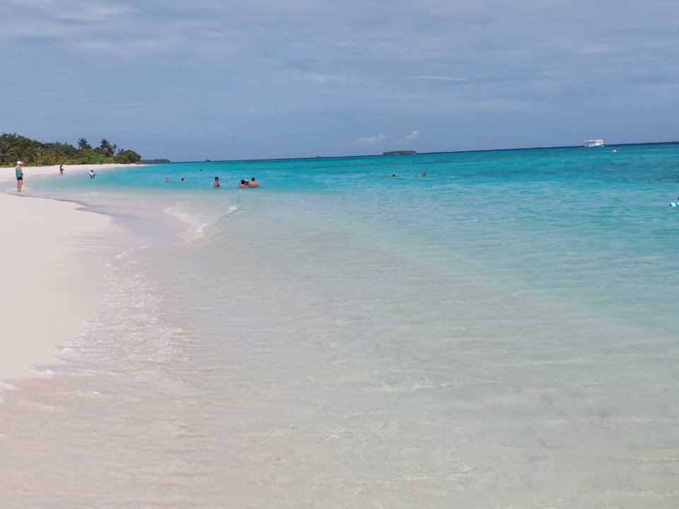 Strand Kuredu Island Resort & Spa