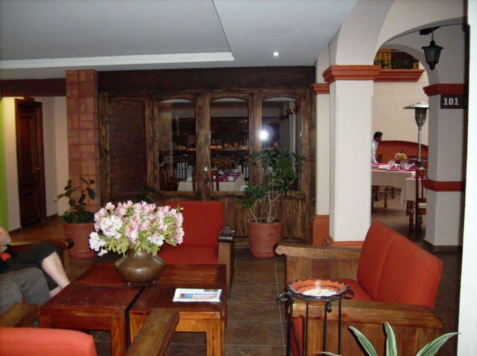 Sitzecke in der Lobby vorm Restaurant Hotel Mansion del Valle