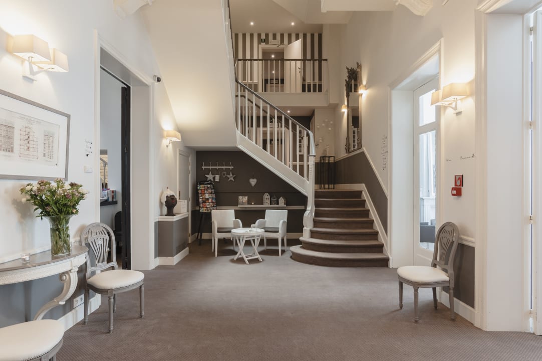 Lobby Hotel Made in Louise