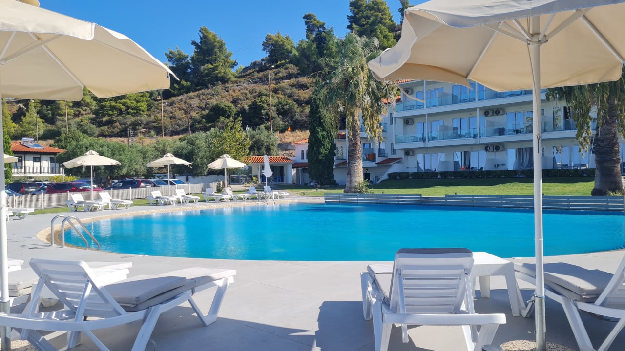Pool Acrotel LilyAnn Boutique