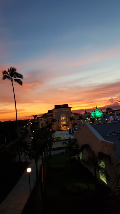 Blick Richtung Phantasia Bahia Principe Luxury Esmeralda