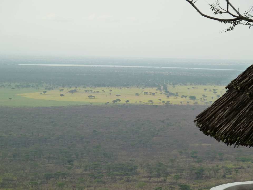 Blick über QENP Kingfisher Lodge Kichwamba