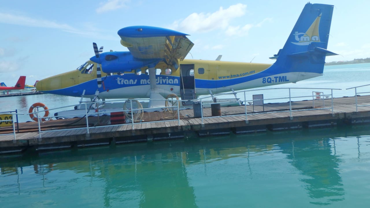 Wasserflugzeug Kuredu Island Resort & Spa