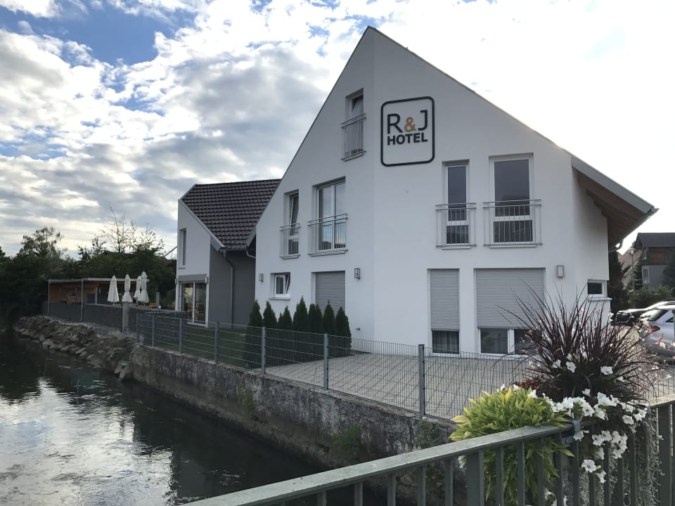 Außenansicht R & J Hotel