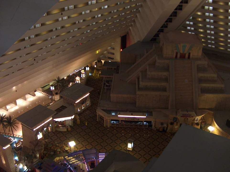 Panorama interno Luxor Hotel & Casino