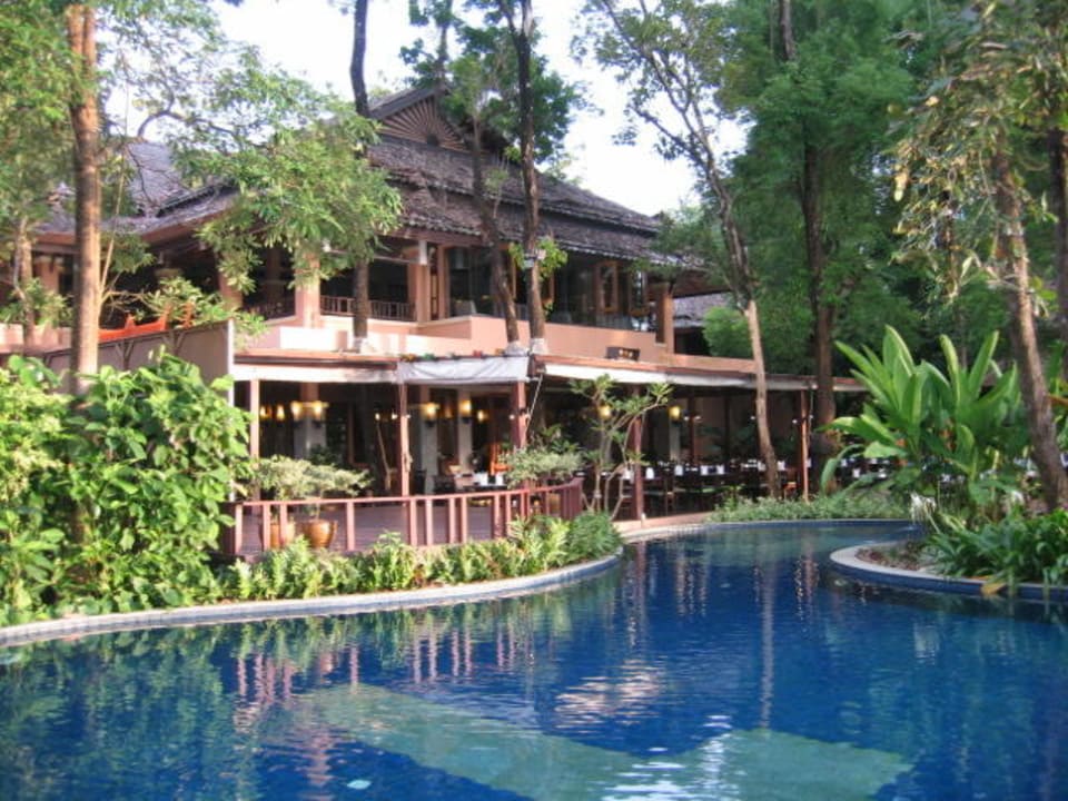 Pool- es fehlen einige Kacheln am Grund Khao Lak Merlin Resort