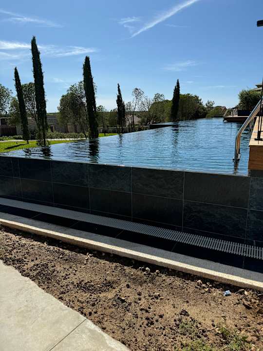 Pool Anda Barut Collection