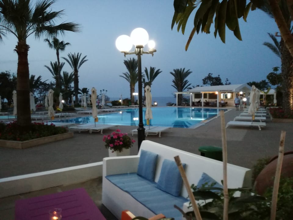 Pool Crystal Springs Beach Hotel