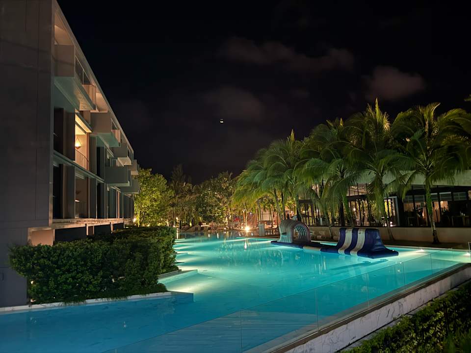 Außenansicht La Vela Khao Lak