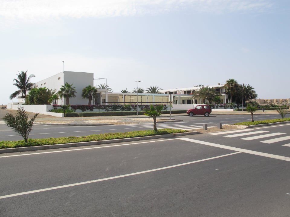 Hotel von der Straße aus Hotel Dunas De Sal
